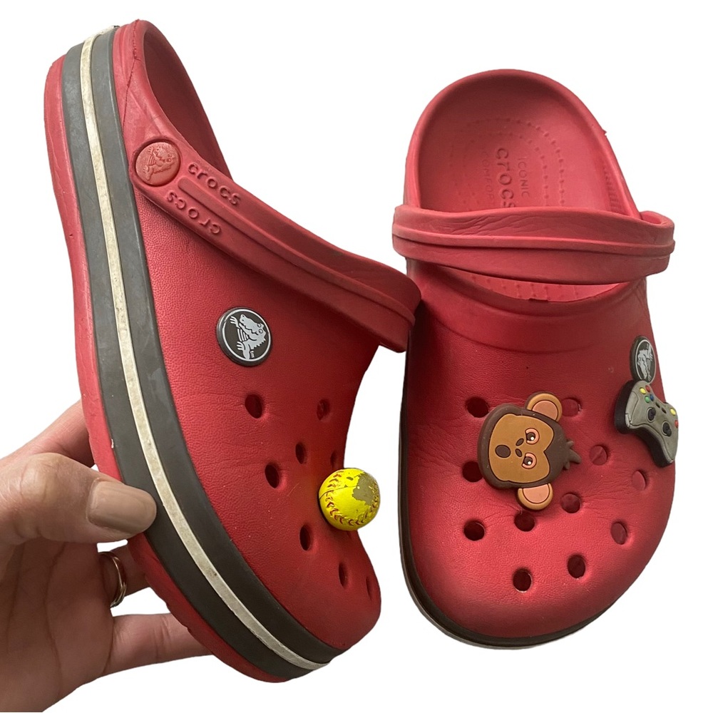CROCS Red Little Unisex Clogs With Charms Size 13